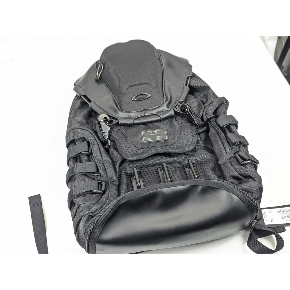 Oakley Kitchen Sink Backpack 34L Stealth‎ Black Tactical Travel Riding